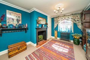 DINING ROOM- click for photo gallery